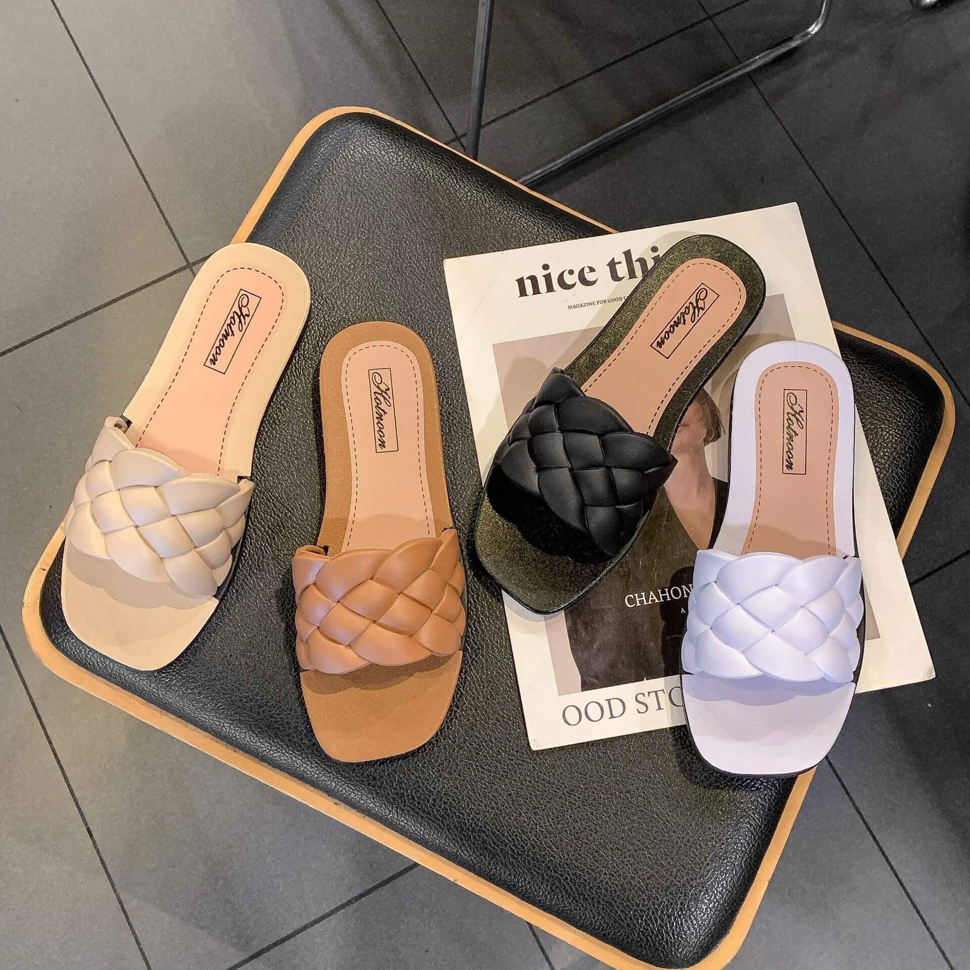 Flat Diamond-Shaped Women's Sandals